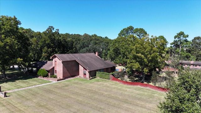 642 Meadow Lane, Winnie, TX 77665