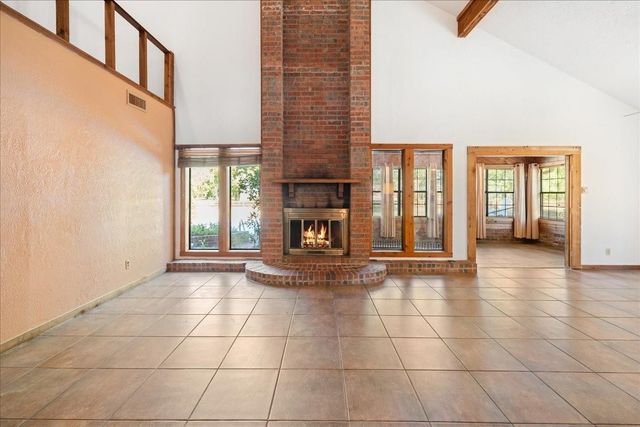 642 Meadow Lane, Winnie, TX 77665