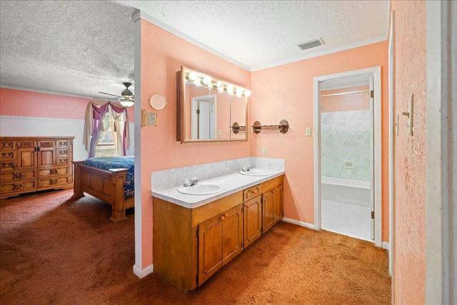 642 Meadow Lane, Winnie, TX 77665