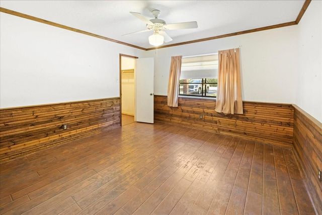 642 Meadow Lane, Winnie, TX 77665