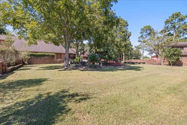 642 Meadow Lane, Winnie, TX 77665