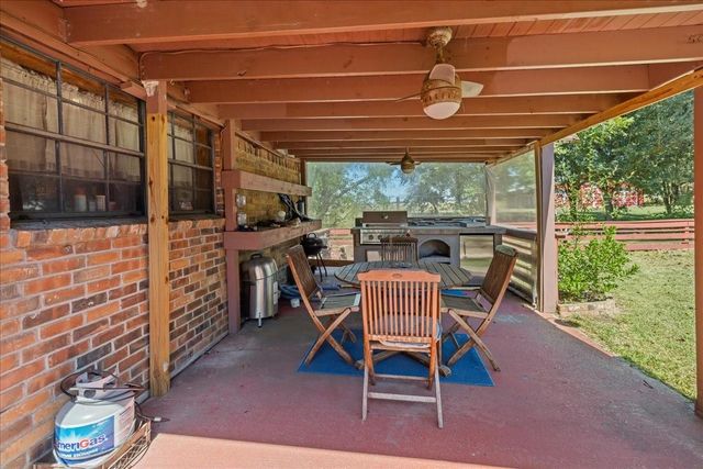 642 Meadow Lane, Winnie, TX 77665