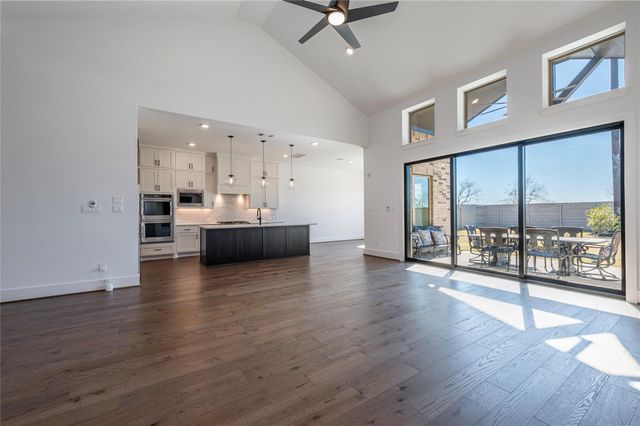 2010 Southern Landings Drive, Manvel, TX 77583