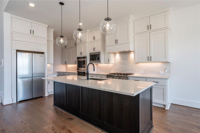 2010 Southern Landings Drive, Manvel, TX 77583