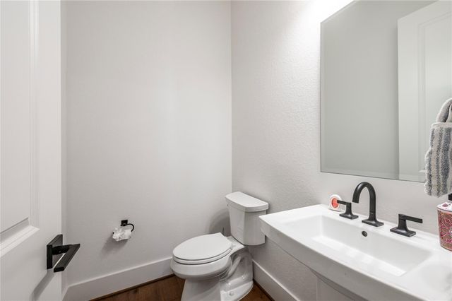 2010 Southern Landings Drive, Manvel, TX 77583