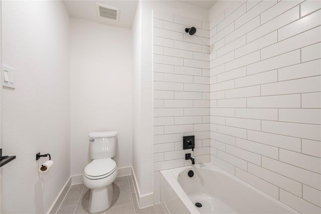 2010 Southern Landings Drive, Manvel, TX 77583