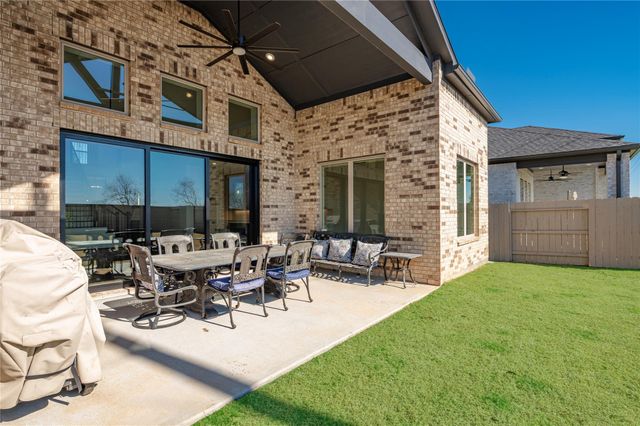 2010 Southern Landings Drive, Manvel, TX 77583