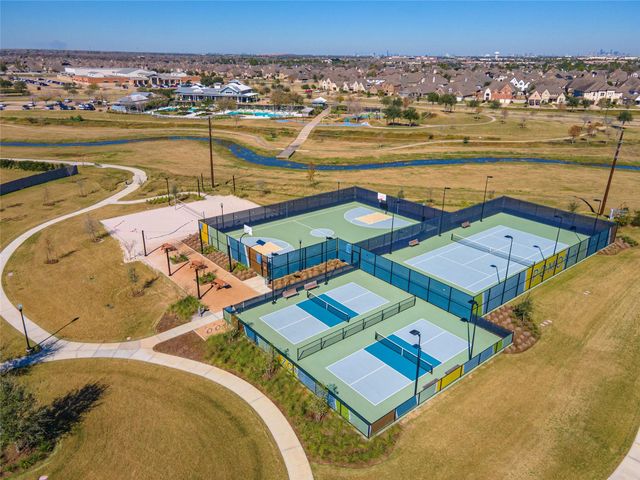 2010 Southern Landings Drive, Manvel, TX 77583