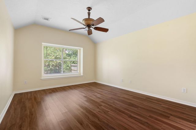 27 N Queenscliff Circle, The Woodlands, TX 77382