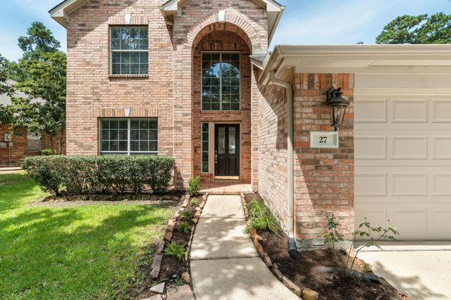 27 N Queenscliff Circle, The Woodlands, TX 77382