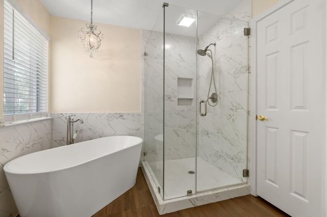 27 N Queenscliff Circle, The Woodlands, TX 77382