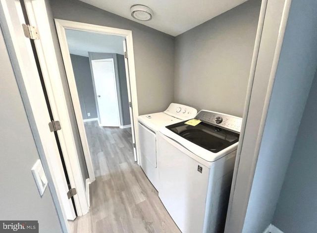 20 MAPLEWOOD DR, Coatesville, PA 19320