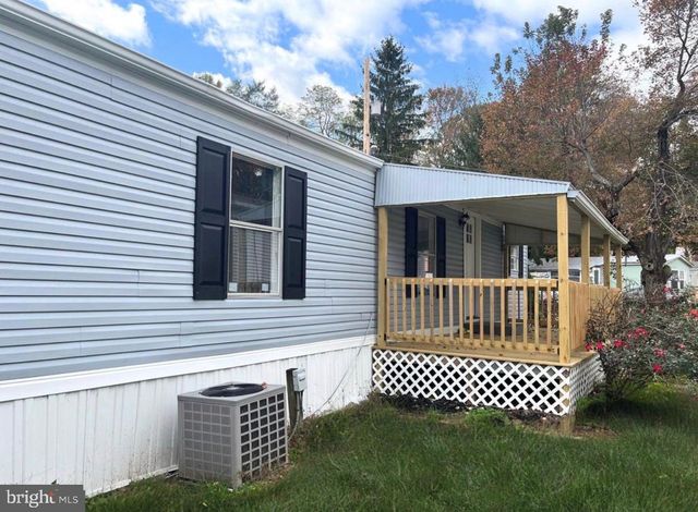 20 MAPLEWOOD DR, Coatesville, PA 19320