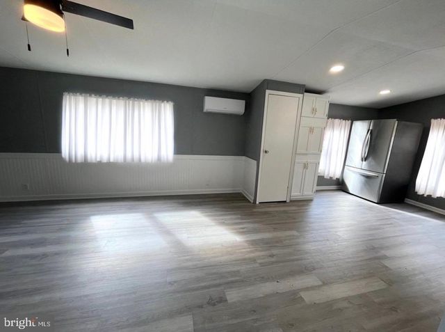 20 MAPLEWOOD DR, Coatesville, PA 19320