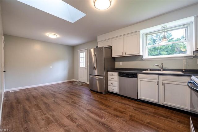 1104 Washington DR, Chesapeake, VA 23322