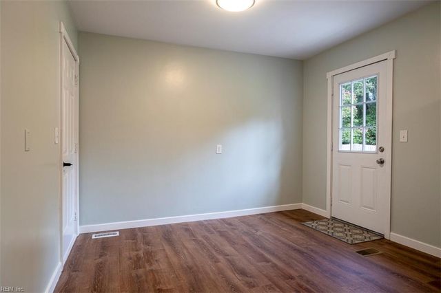 1104 Washington DR, Chesapeake, VA 23322