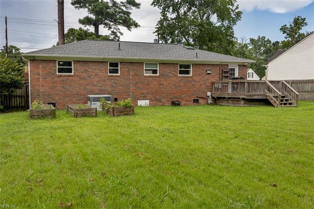 1104 Washington DR, Chesapeake, VA 23322