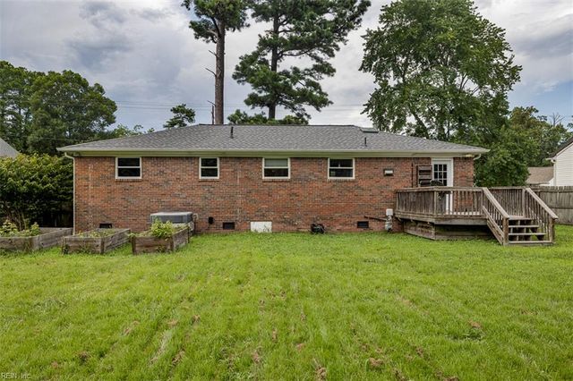 1104 Washington DR, Chesapeake, VA 23322