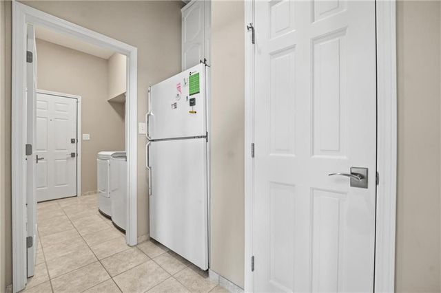 332 NE Warrington Court, Lee's Summit, MO 64064