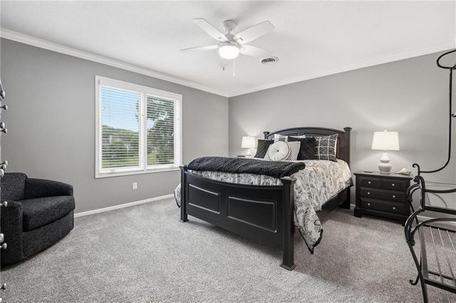 332 NE Warrington Court, Lee's Summit, MO 64064