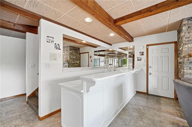 332 NE Warrington Court, Lee's Summit, MO 64064