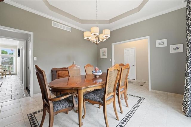 332 NE Warrington Court, Lee's Summit, MO 64064