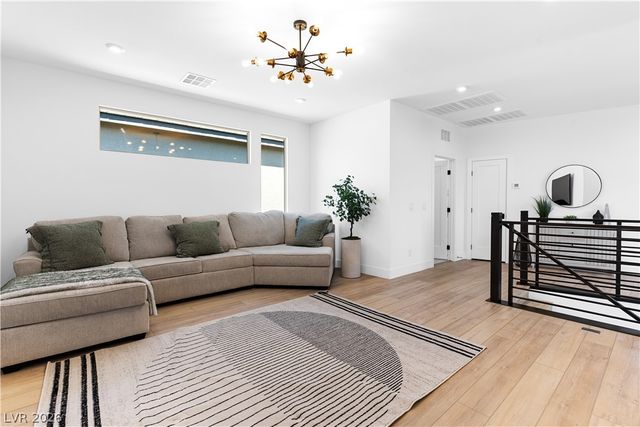 4207 Orchard Run Avenue, Las Vegas, NV 89141