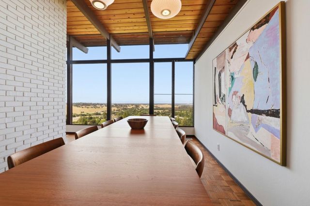 410 Conil Way, Portola Valley, CA 94028