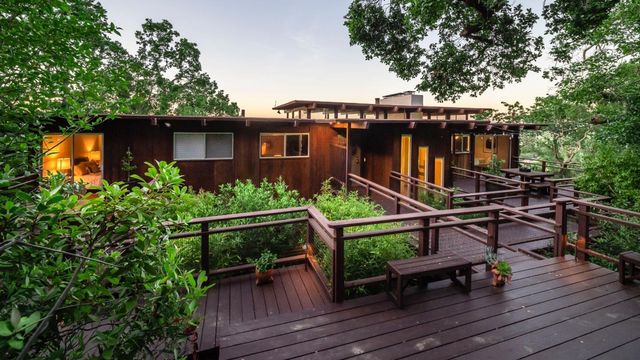 410 Conil Way, Portola Valley, CA 94028