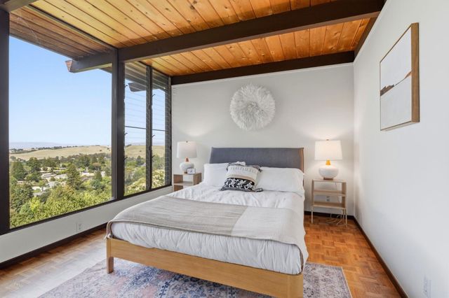 410 Conil Way, Portola Valley, CA 94028