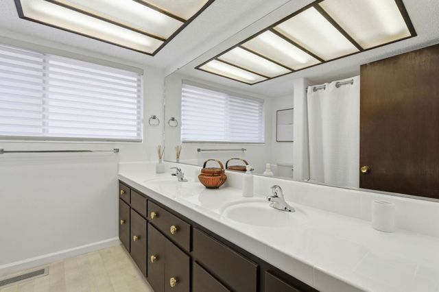 410 Conil Way, Portola Valley, CA 94028