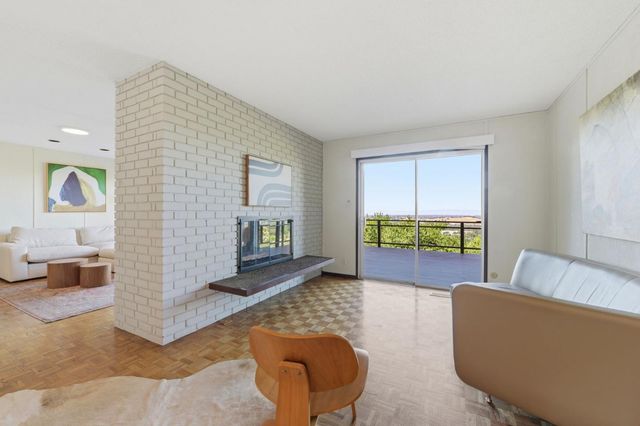 410 Conil Way, Portola Valley, CA 94028