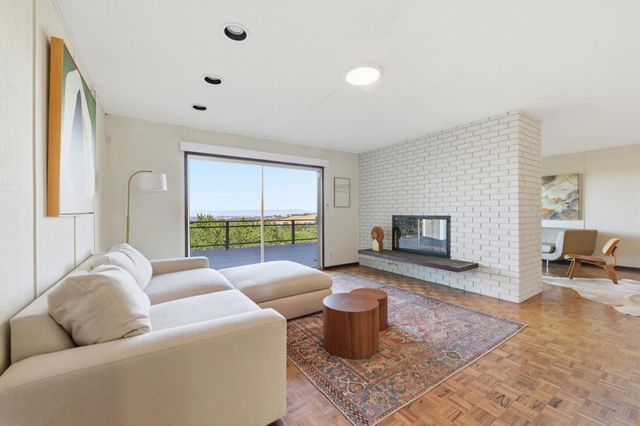 410 Conil Way, Portola Valley, CA 94028
