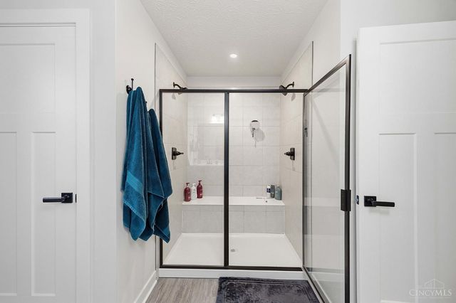 1383 Springfield Drive, Harrison, OH 45030