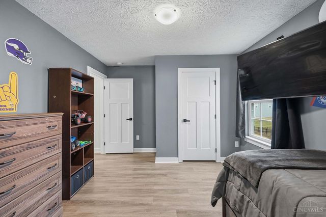 1383 Springfield Drive, Harrison, OH 45030