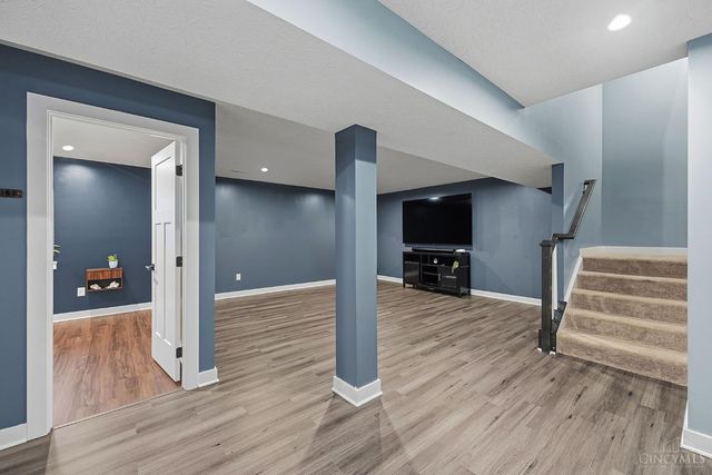 1383 Springfield Drive, Harrison, OH 45030