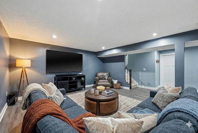 1383 Springfield Drive, Harrison, OH 45030