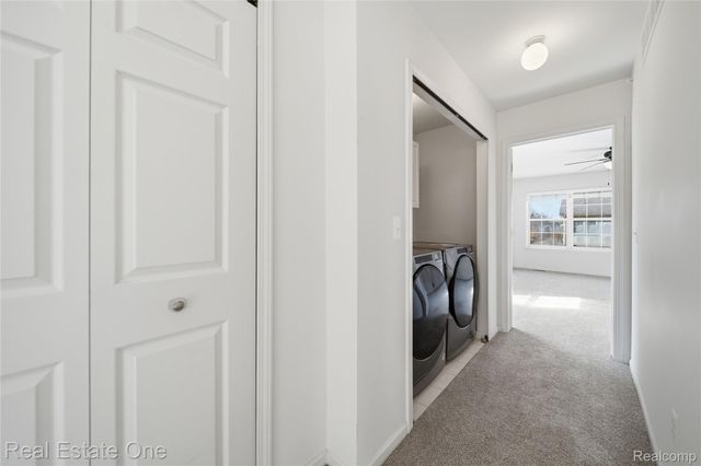 402 Old Pine Way, Walled Lake, MI 48390