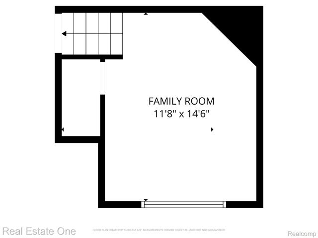402 Old Pine Way, Walled Lake, MI 48390