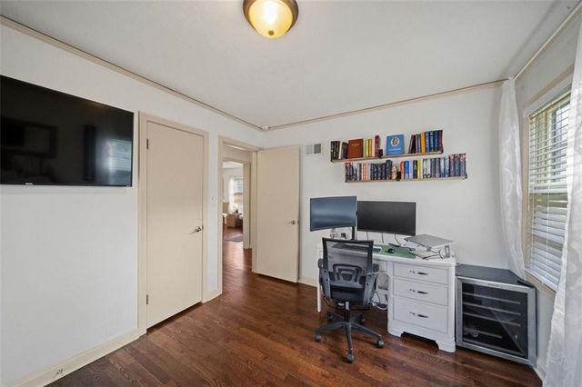 218 W 97TH Street, Kansas City, MO 64114