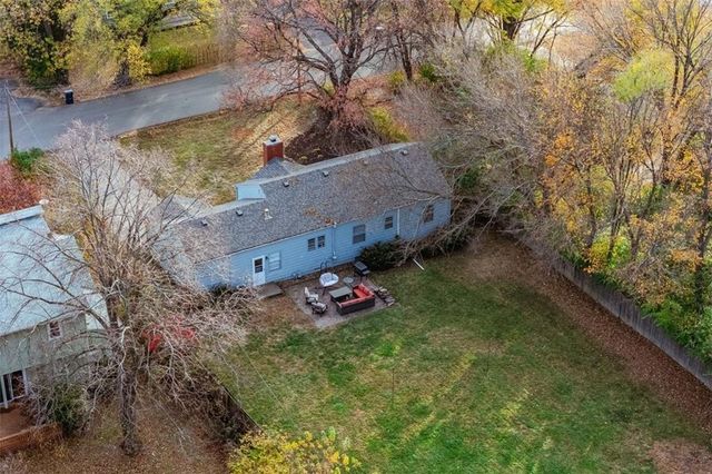 218 W 97TH Street, Kansas City, MO 64114