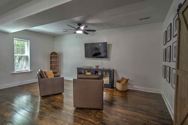 176 Poplar Avenue, Trenton, GA 30752
