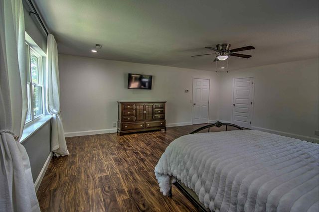 176 Poplar Avenue, Trenton, GA 30752