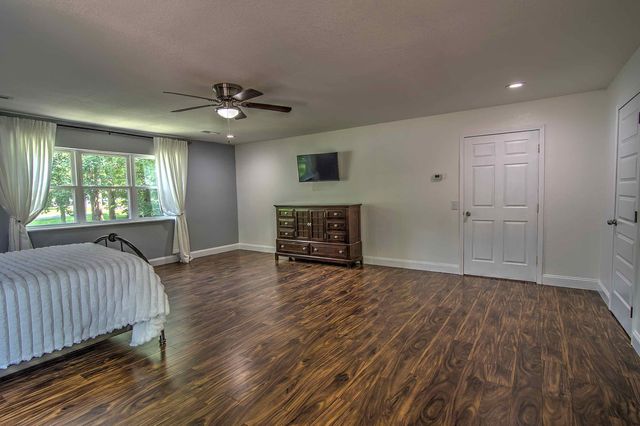 176 Poplar Avenue, Trenton, GA 30752