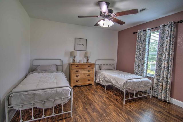 176 Poplar Avenue, Trenton, GA 30752