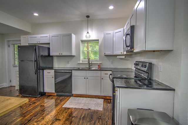 176 Poplar Avenue, Trenton, GA 30752