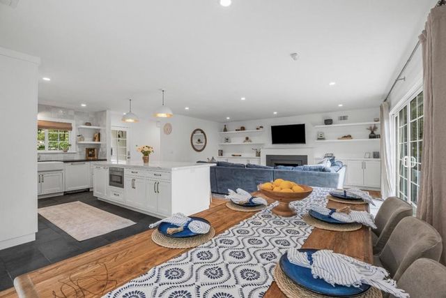 2812 Thrasher Lane, San Jose, CA 95125
