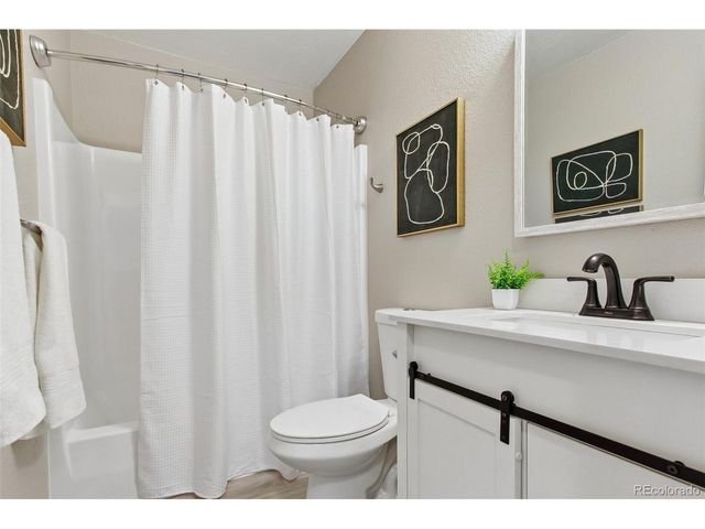 6065 Wadsworth Blvd B, Arvada, CO 80003