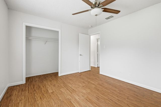 6536 Windrock, Watauga, TX 76148