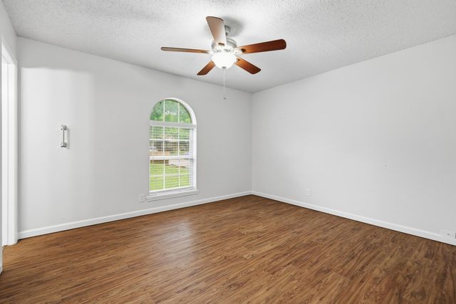 6536 Windrock, Watauga, TX 76148